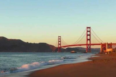 Vue sur le San Francisco Golden Gate Bridge depuis Baker Beach